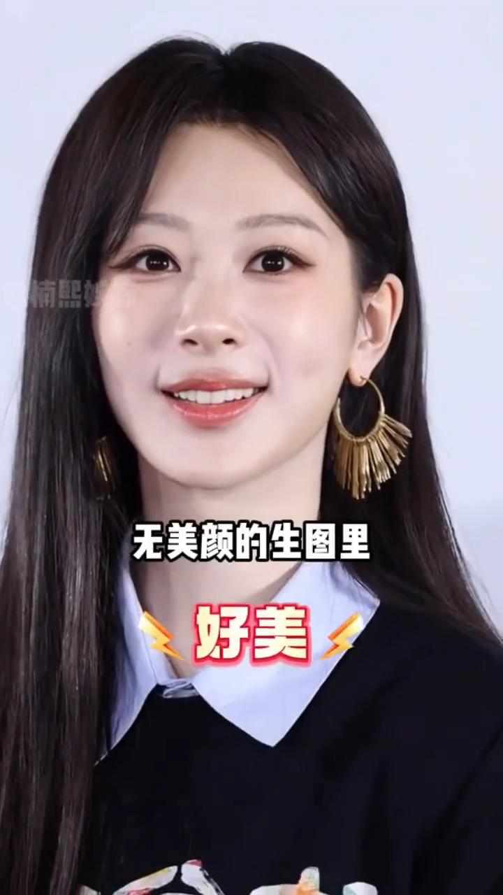 没想到同样是颜值回春的女明星，杨紫和戚薇却走出了完全不同的路子。先说说杨紫，她