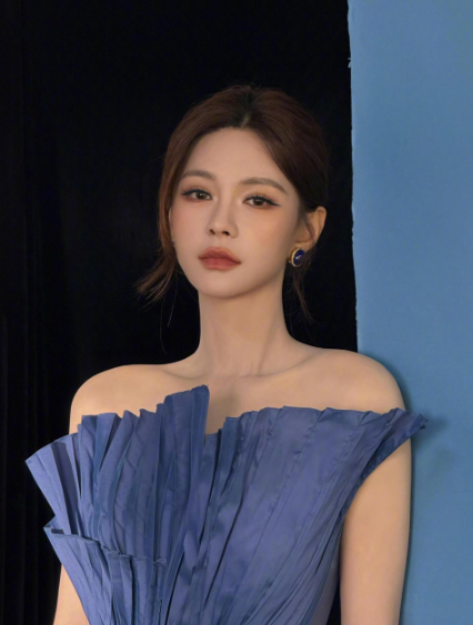 36岁的沈梦辰告诉大家一个道理那就是不管前辈有多包容，男朋友多有背景，在职场