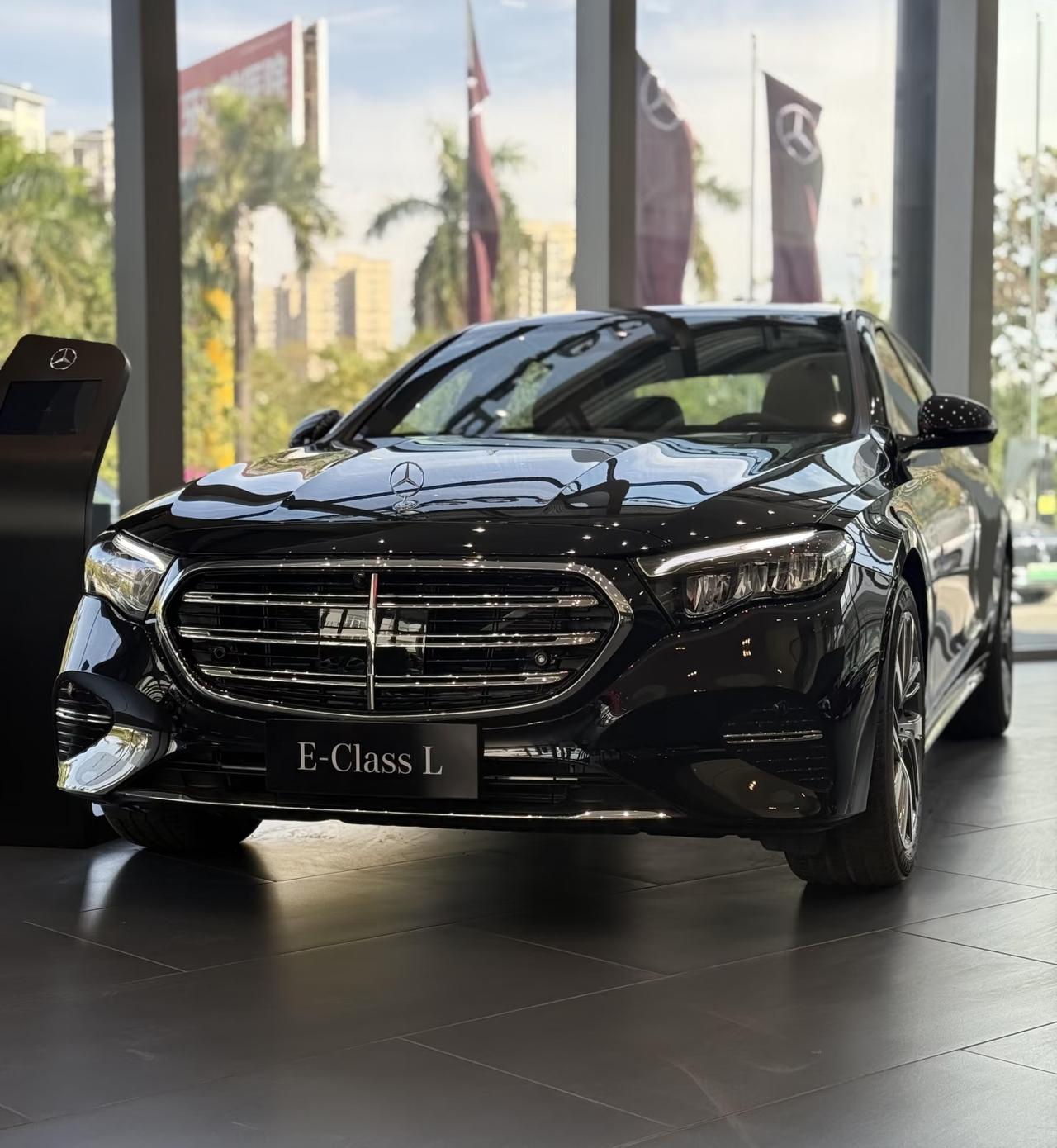 奔驰E级的性能配置，完美诠释了“经典底蕴与智能创新的交响平衡”，代表了行政级豪