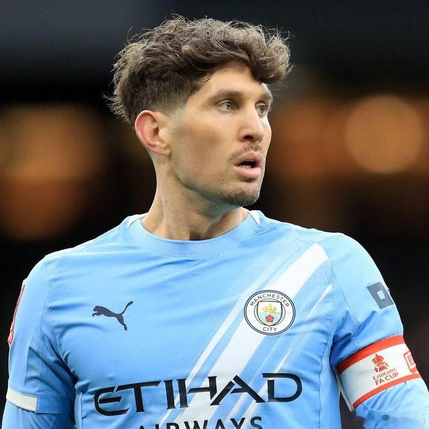 斯基拉：尤文图斯已经得到了斯通斯的报价，他的经纪人本周初在孔蒂纳萨和奥托利尼有过