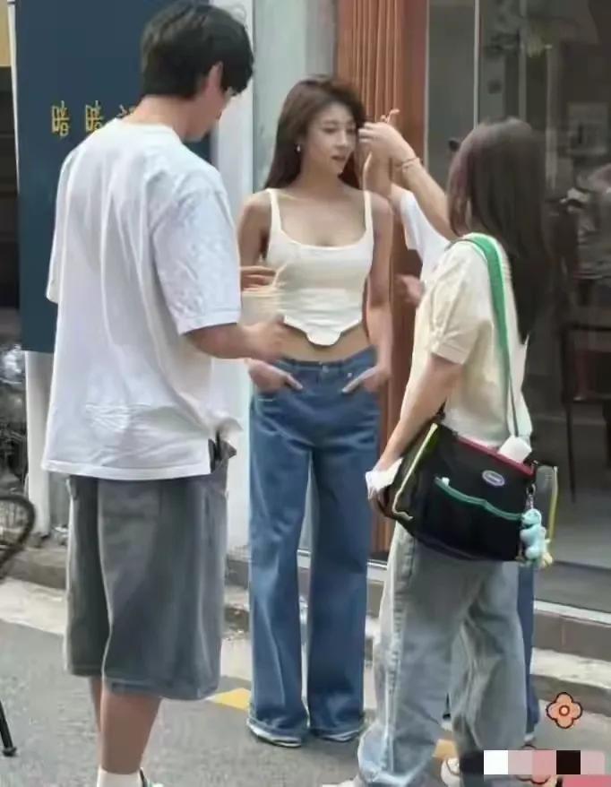 就说这韩国明星河智苑，如今已近是47岁的年龄了，这状态更是直接开挂了。画面曝光