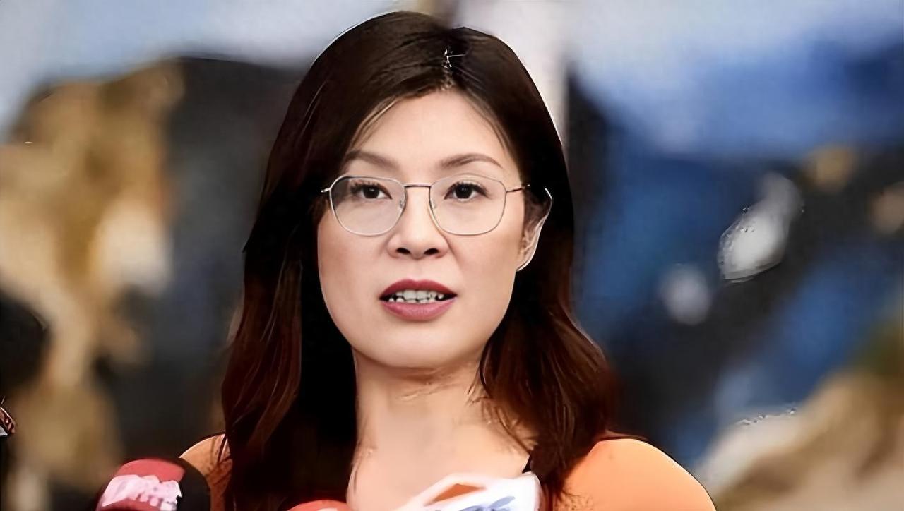 真是活见鬼了！带着大陆“十项新政”大礼包返台的郑丽文，民调居然跌到谷底仅剩23.