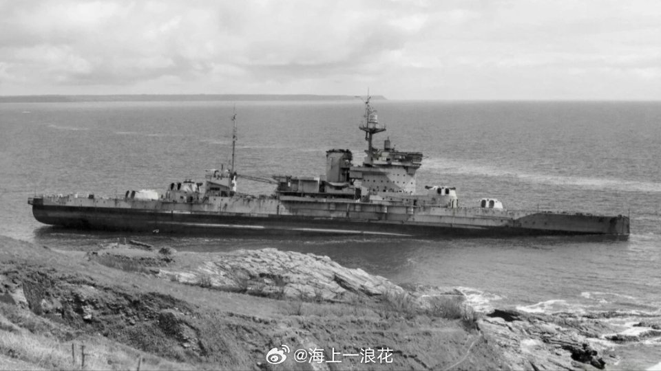 “厌战”号战列舰的遗照英国“厌战”号战列舰服役 三十年，参加两次世界大战，船体和