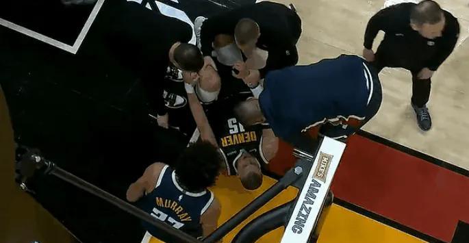 什么鬼？约老师约圣都伤了，丹佛这到底是什么鬼地方啊？太倒霉了吧！太玄学了。