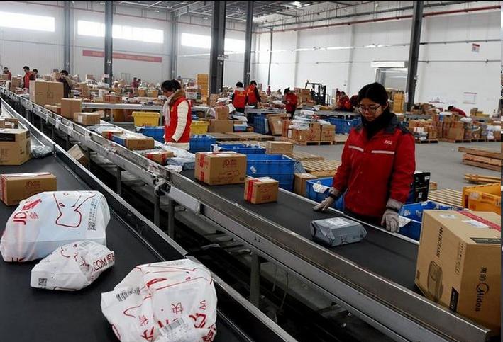 刘强东开口要7500万美元，张磊的回答是：这钱太少，要投就投3亿，不然一分不投。