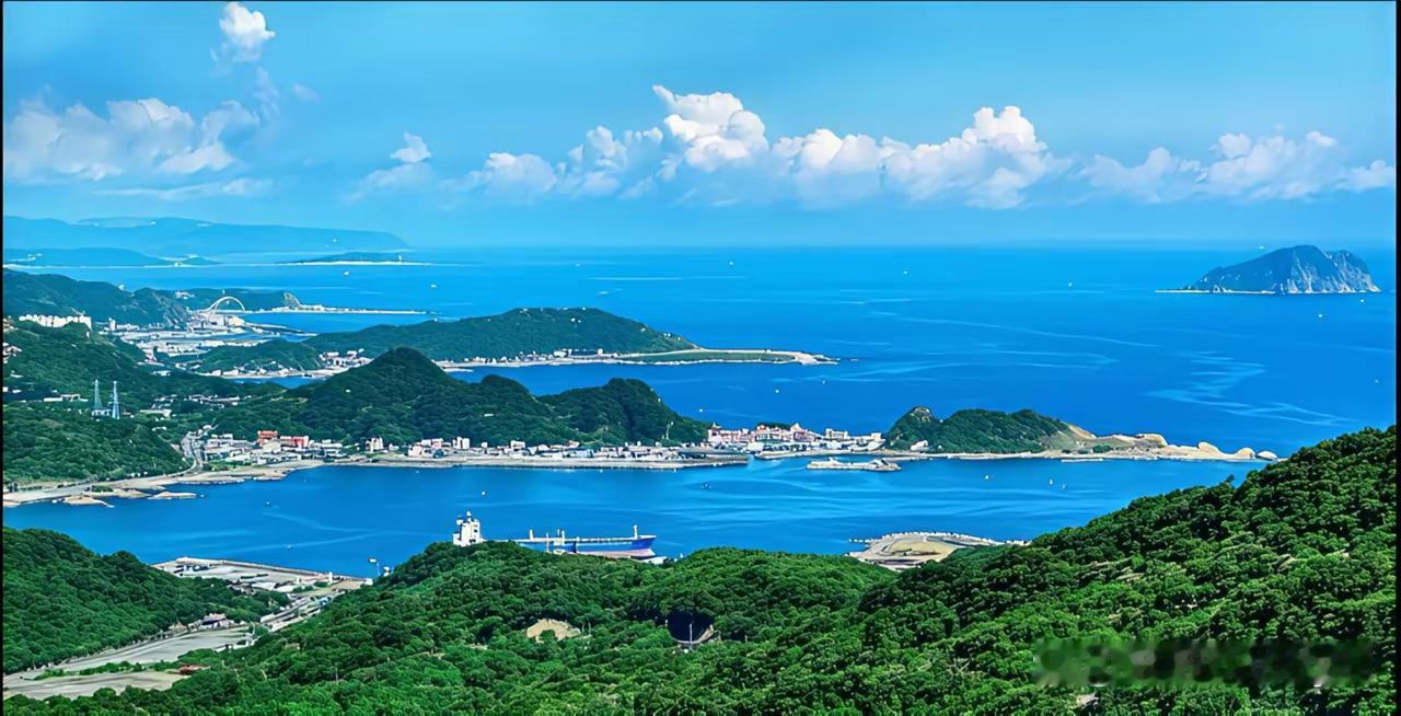 台湾天塌了，美国全都要根据台媒12月4日报道，目前台湾省和美国的关税谈判已经进