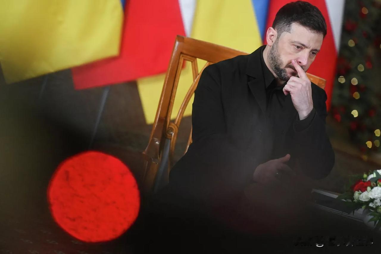 【重点关注：泽连斯基不会在冲突结束后解除戒严】基辅时间2025年12月24日，