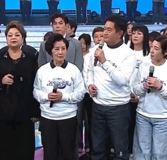 一觉醒来，万万没想到，TVB那场慈善晚会，短短一晚上就筹到了1个亿。要知道，原