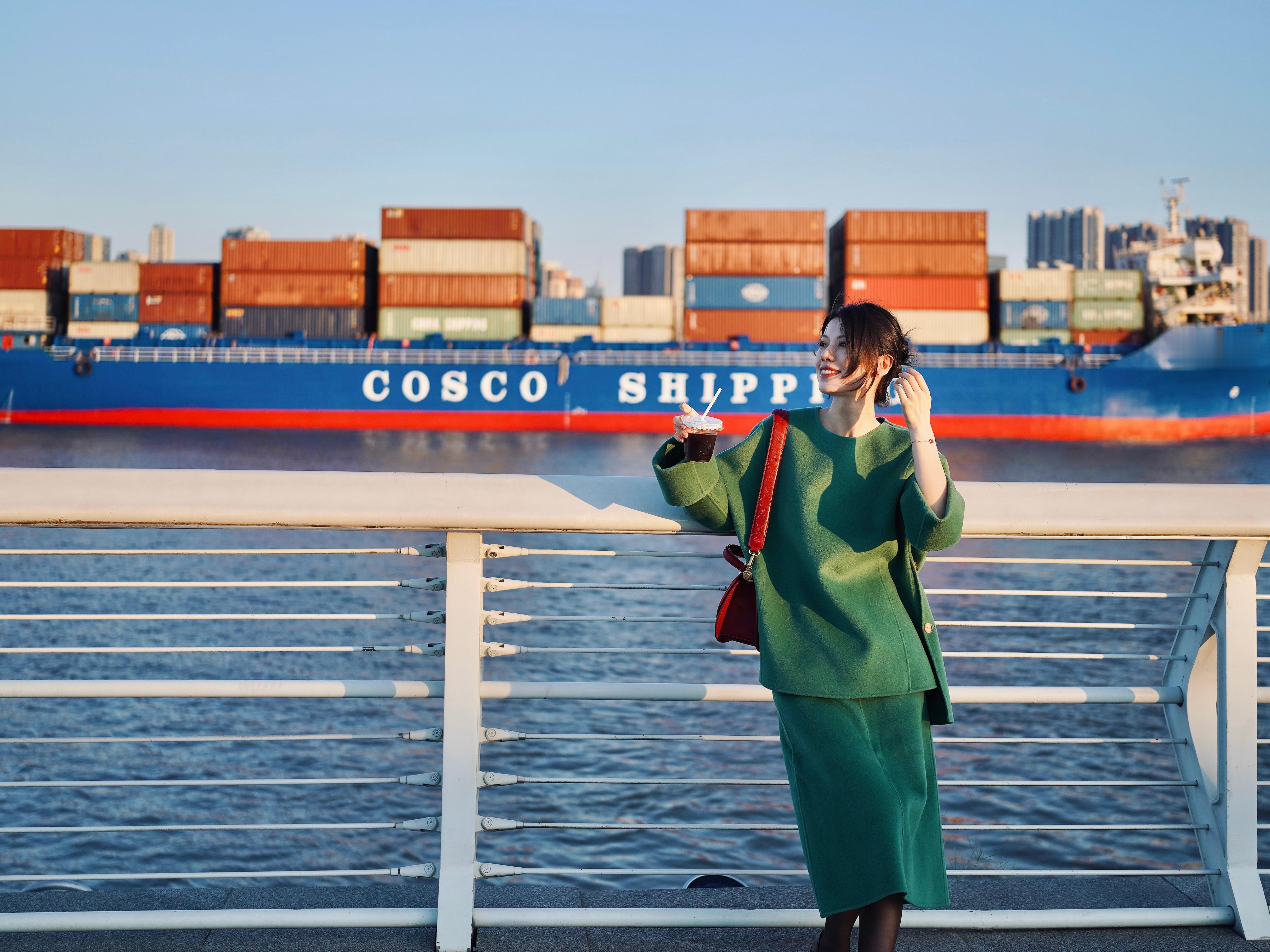 都说这船很美很有说法飞机上又修了几张今天穿什么​​​