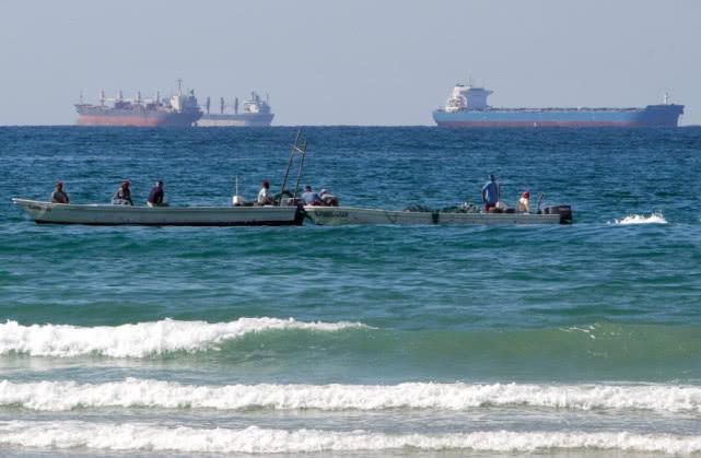 没想到，万万没想到伊朗真是一语成谶。前些日子伊朗还向世界放话，谁把美国以色列