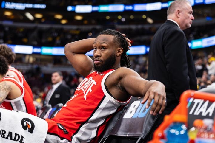 桑顿调侃进入NBA后的生活：训练看录像，总比坐教室强看NBA上咪咕视频，火箭新