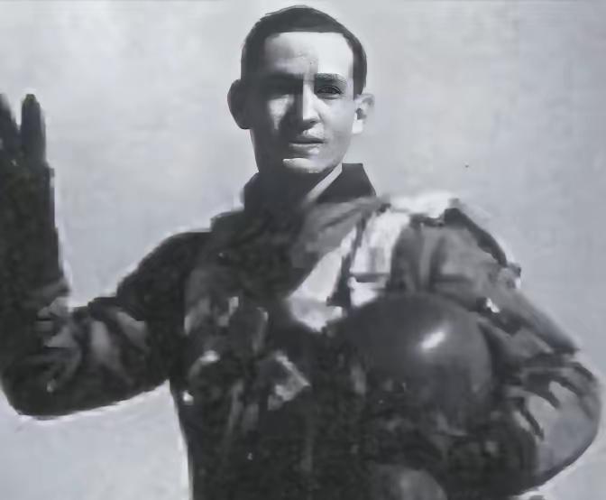 1953年，在停战协议生效前10小时，美国一名空军上尉为了抢军功，私自驾驶飞机来