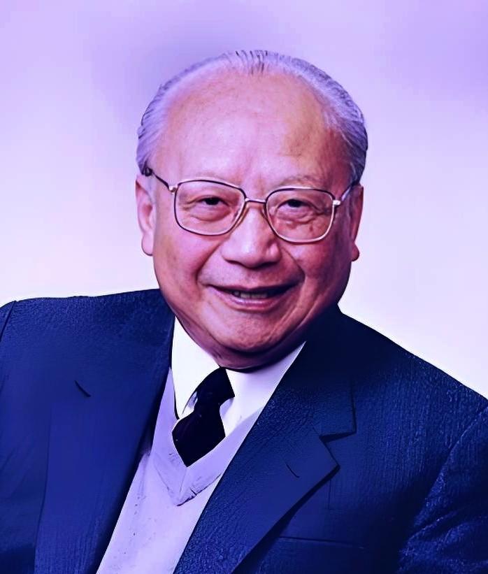 物理学家、力学家、应用数学家，教育家，中国科学院院士，曾任上海大学校长，上海市应