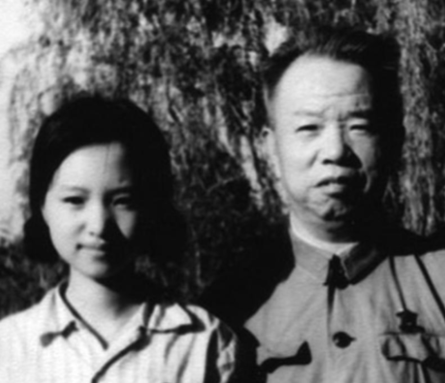 1971年，王树声到部队看望女儿，却被警卫兵蛮横拦下，请您排队等候，领表登记，王
