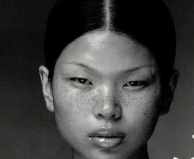1999年，18岁的吕燕去面试模特，她满脸雀斑，一个男人对她说:“你真漂亮，真