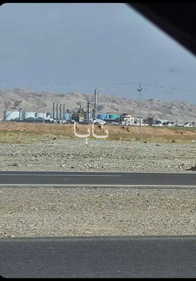 🇮🇶伊拉克反恐部队突袭了萨拉丁省苏莱曼贝克属于议员阿迈勒·马里（AmalM