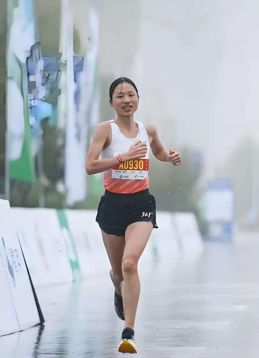 张水华终于做了最重要的决定致电医院医院的答复是：张水华不属于医院的医护人