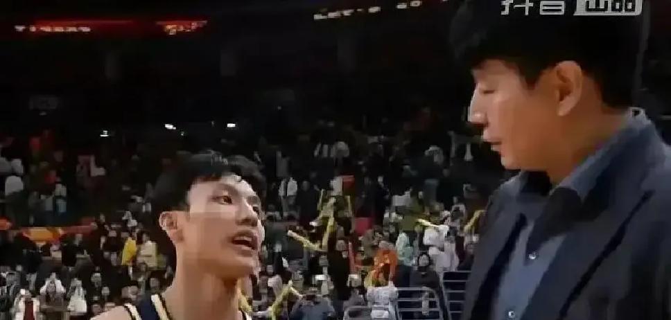 高诗岩首发稳了？山东队压根没想换后卫布克还在西班牙打联赛，买断费50万美元