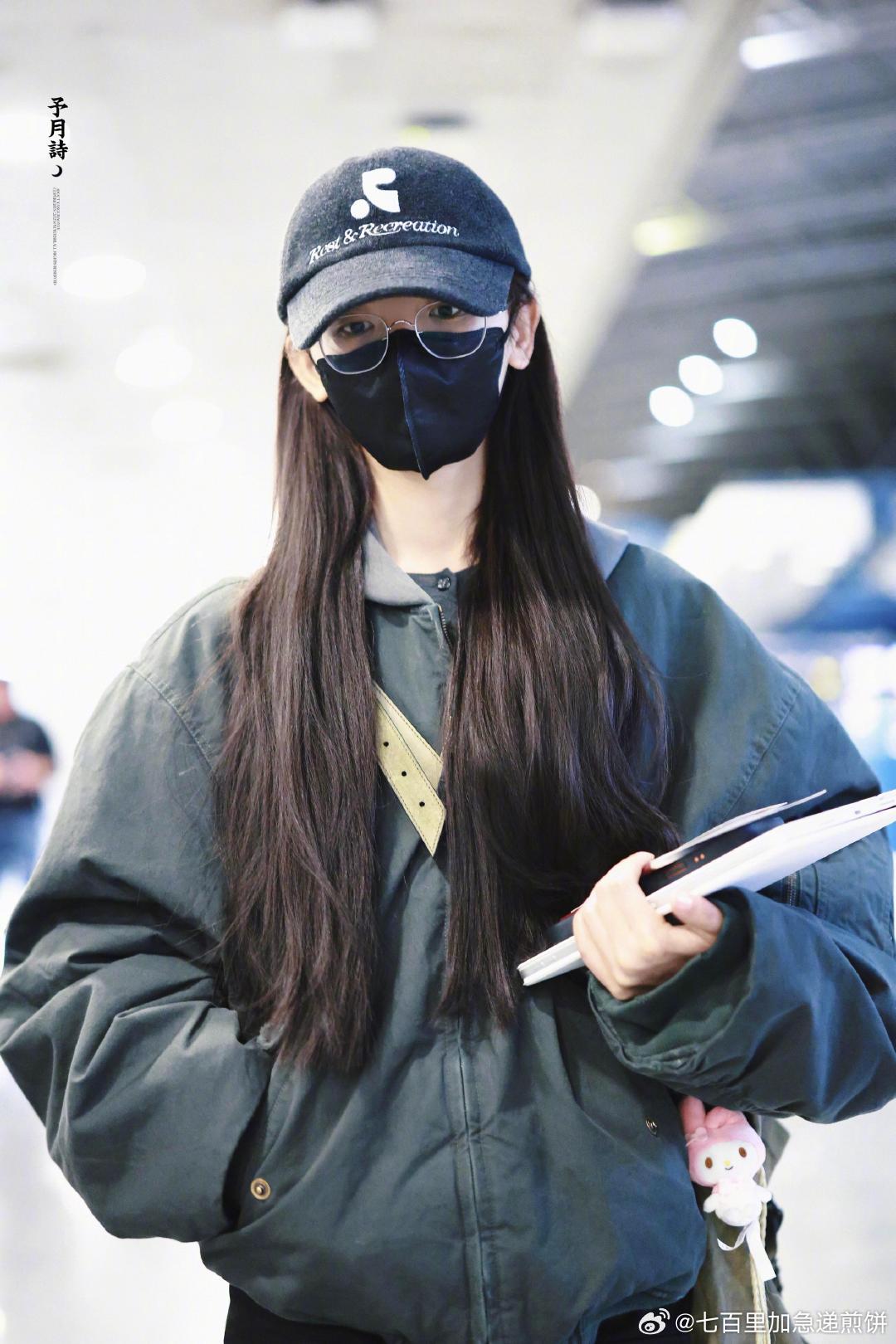 杨超越、董思成出发柏林，期待这个郑雨陈砚周