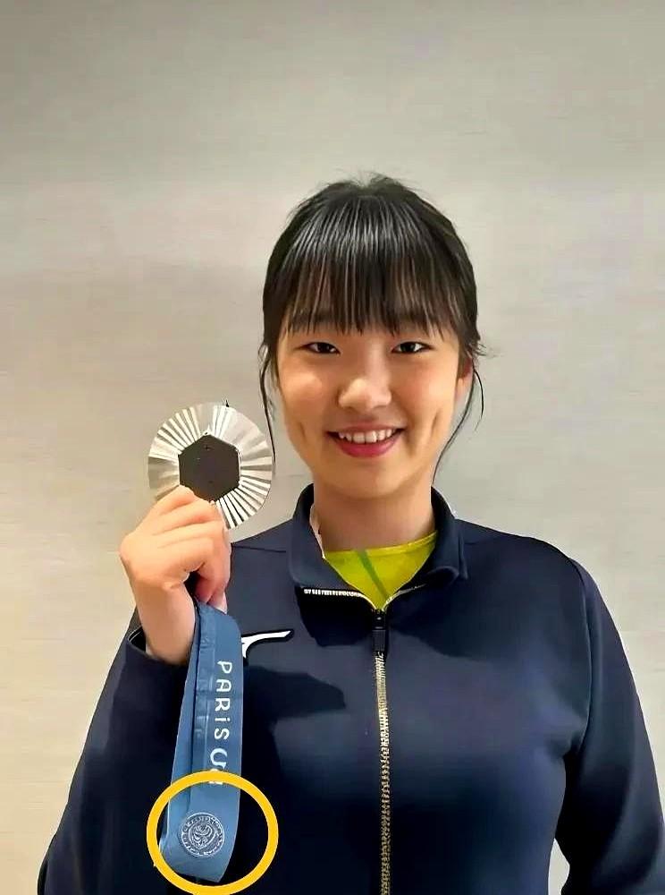 发现没有？这次张本美和真的不一样了那个一输球就哭的美和长大了两年前邓