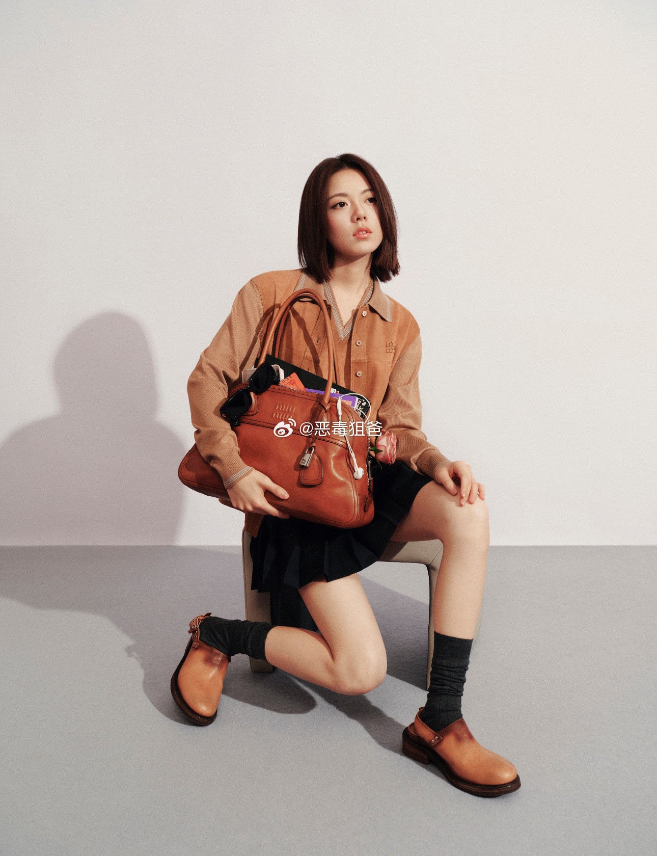 中miu1赵今麦来了赵今麦更新miumiu2026春夏系列Vivant手袋营业图