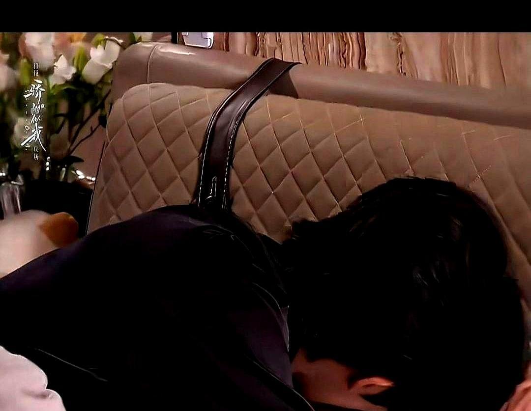 国产爱情剧，开始玩真的了。你以为宋威龙和赵今麦那段5000万播放的吻戏是演