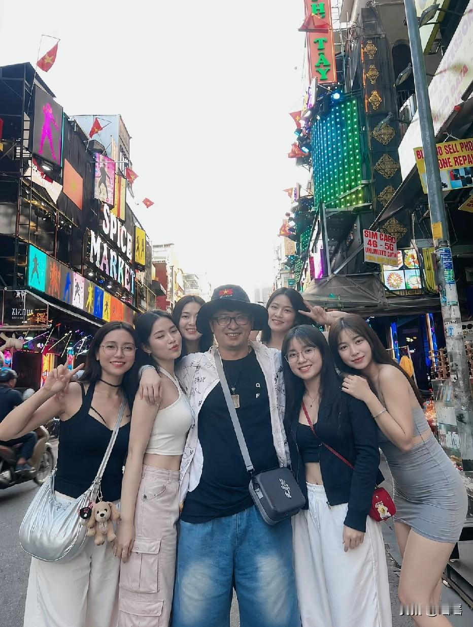 这老板当的很成功