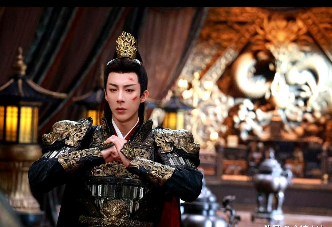 刘宇宁一年没戏拍？他忙得都快飞起了。最近有人传他因为挑男一的戏，快一年没进组