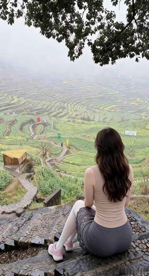 有来旅游看梯田的吗，我陪你，提前预约哟