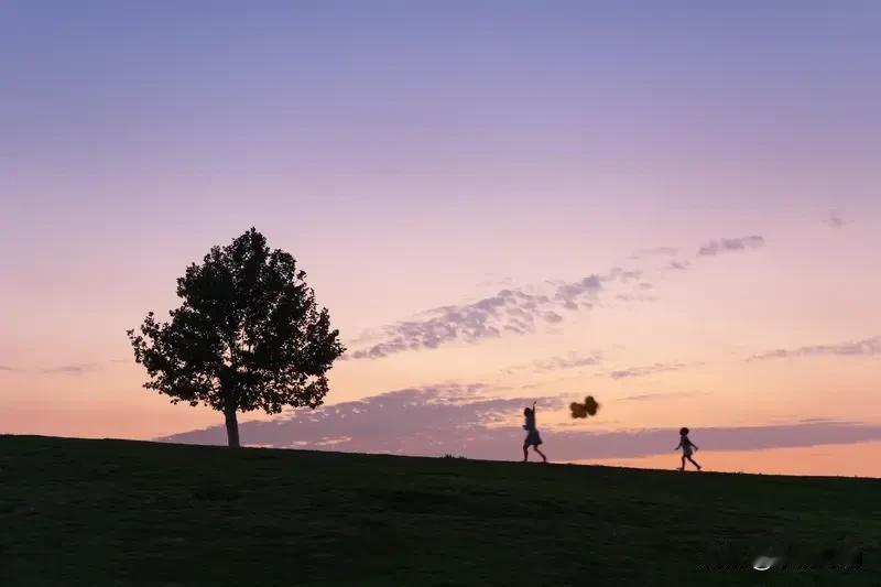 安徽淮北有一对夫妻，近日相继离世，留下两个年幼的孩子。丈夫因病去世，仅仅过了两天