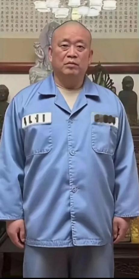 为期4个月的释永信事件终于画上关键句号秋天去少林寺的时候，发现“天价香”没了，