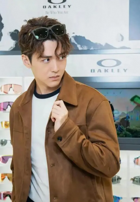 TVB星三代阮浩棕：演奸角加戏成经典，从演技被骂到获飞跃进步奖