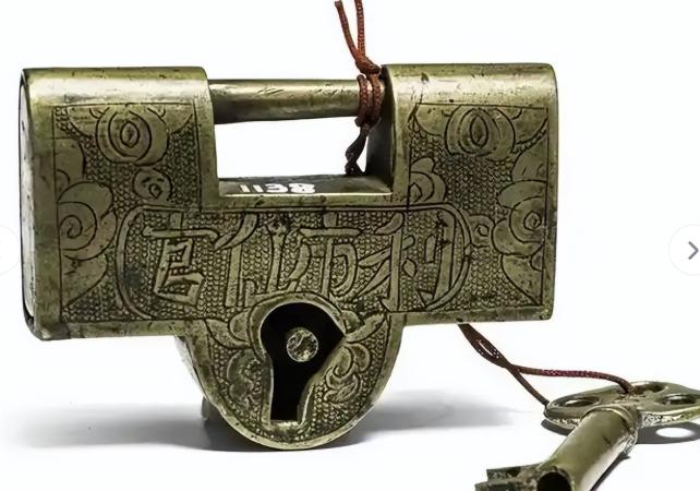 明朝的时候，有一个小偷，极善开锁。不管是哪种锁，他开起来都非常轻松，三下五除二就