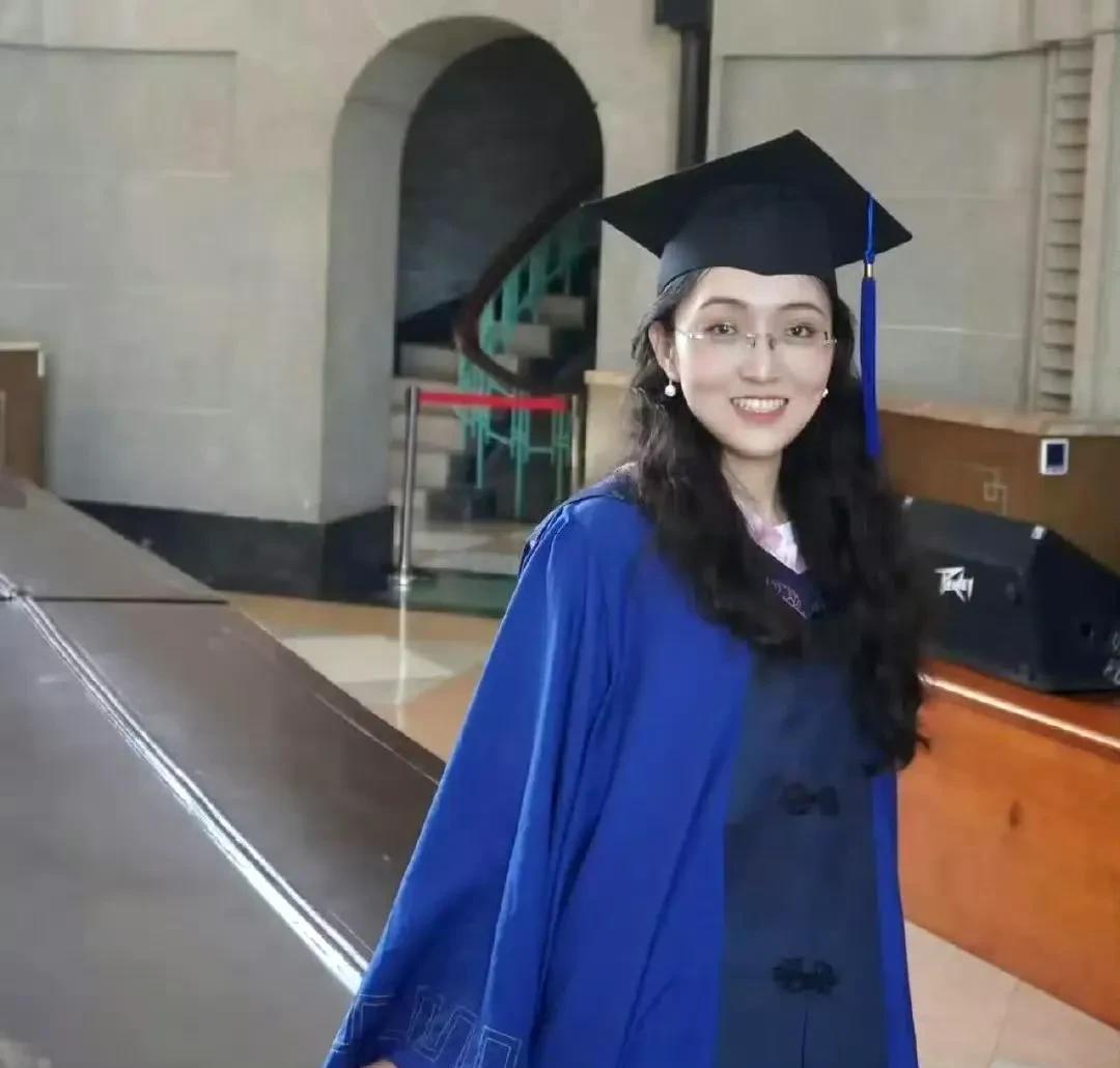 据说香港浸会大学针对武大图书馆事件已经发函询问了，暂未有回应。杨景媛现在是不是