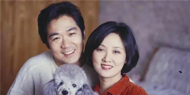 1995年，38岁的邓婕怀孕了，那刻她激动极了，立马将这个好消息告诉张国立，然而