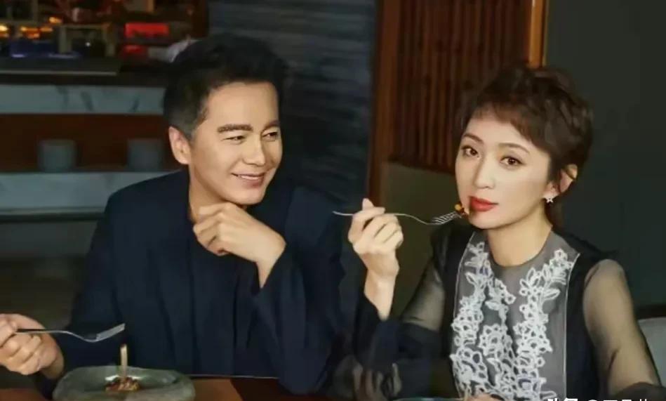 真正的高手，从不用爱捆住人。2004年，情史丰富的许亚军在高尔夫球场遇见张澍。