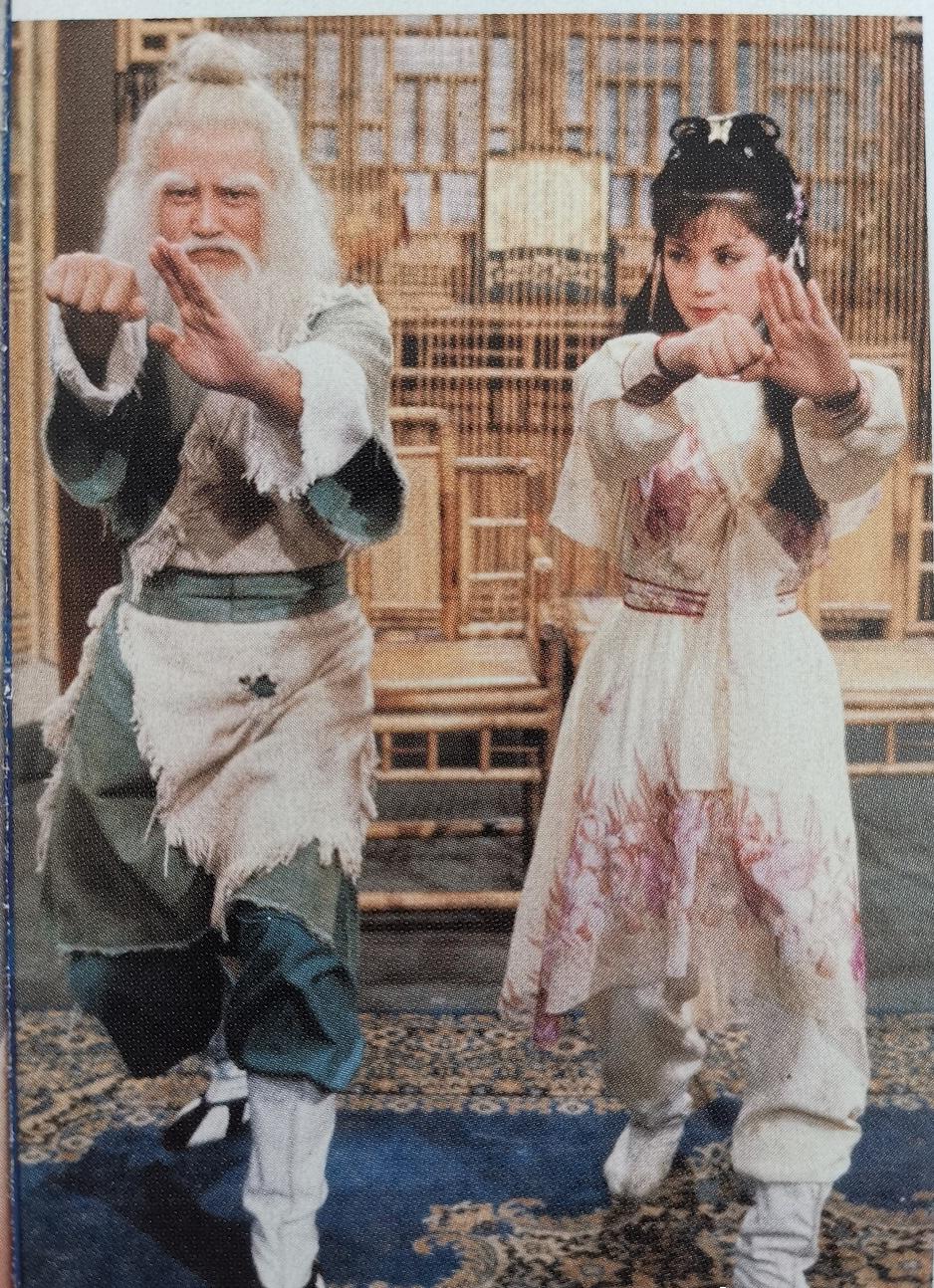 83版《射雕》幕后：翁美玲学武，活脱脱黄蓉本人📸翁美玲跟着“洪七公”学武功，