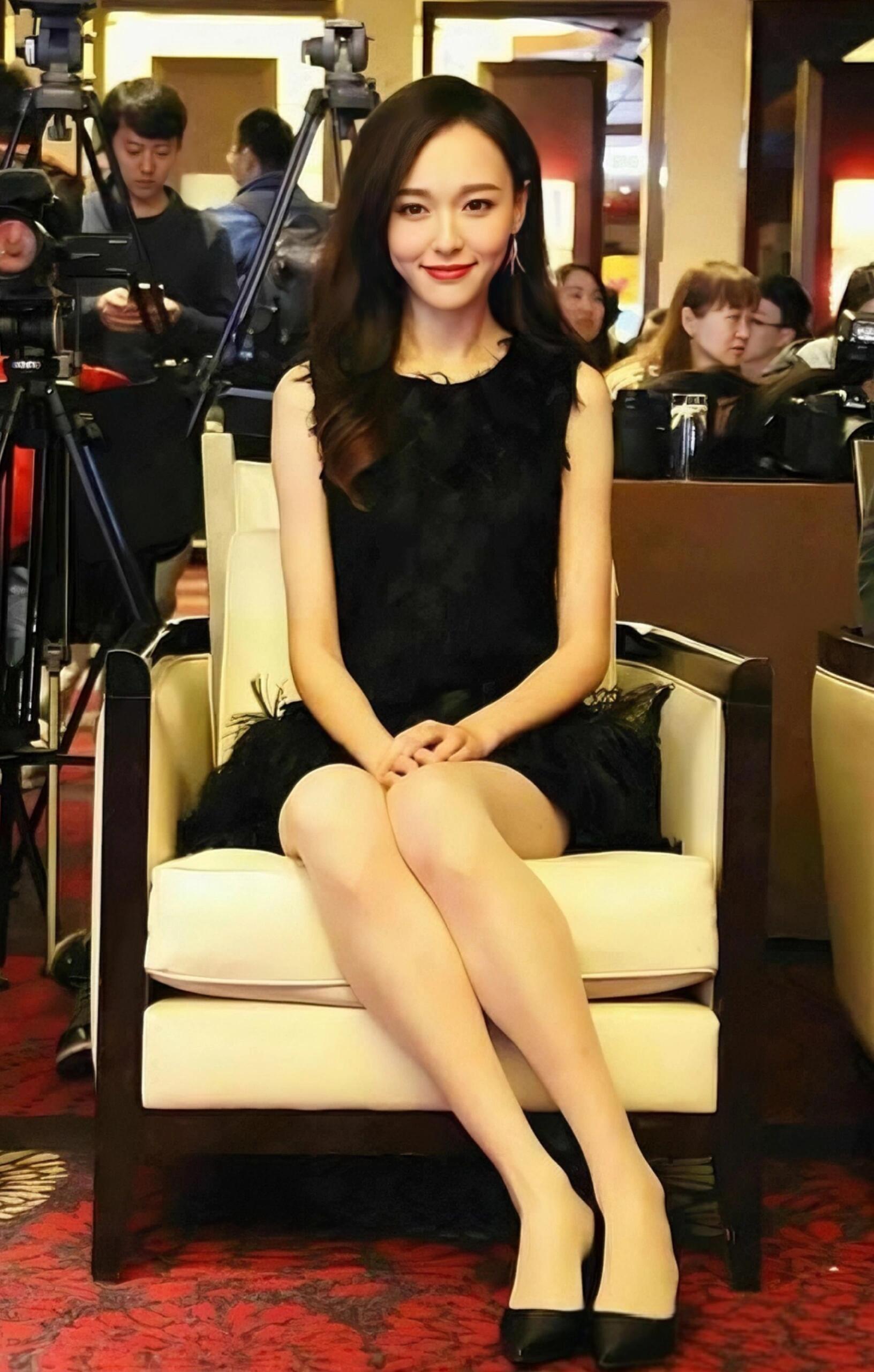 唐嫣这腿远超孙艺珍