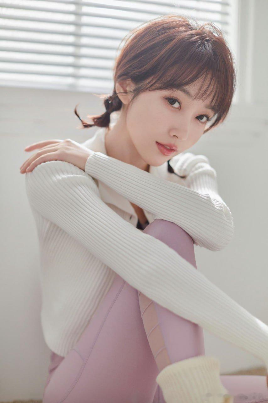 写真宣璐早期写真生图