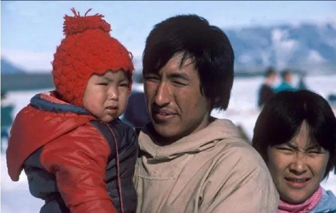 格陵兰岛距中国8160公里！但我突然发现，我对这块离我们非常遥远的土地，竟然产生