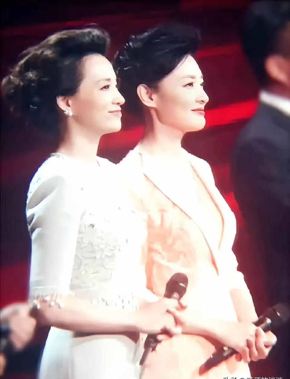 周涛接下董卿的节目，所有人都以为董卿回不来了，她只想着怎么完整交还。董卿去美国