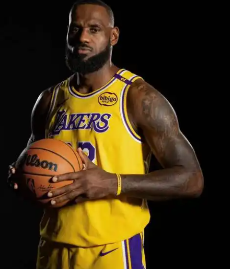 这才是NBA历史上带队能力最强的十名球星，大家认同吗？1乔丹6次打进总决
