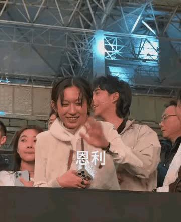 伊能静看到估计会打心底里笑醒！儿子恩利终于能正视自己的感情问题了。之