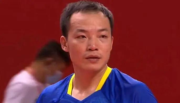 不仅任浩教练气坏了，解说员侯英超也非常失望！这场在海南举办的乒乓球小组赛，原