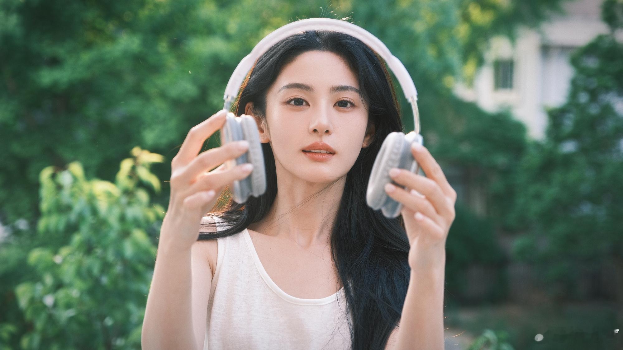 赵晴公益感悟不要轻易许诺赵晴探访日记赵晴走进公益探访现场，放下浮躁认真聆听孩子的