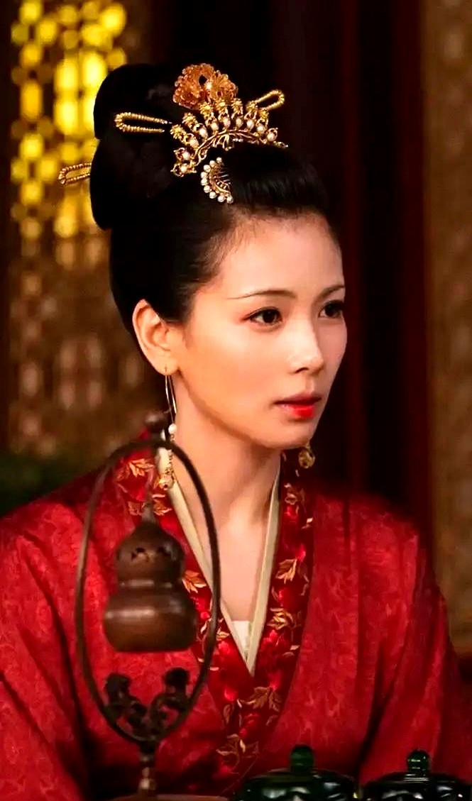 寇准，北宋名臣，澶渊之盟缔造者，却落得个贬死雷州的结局。他老婆写了封血书求归葬，