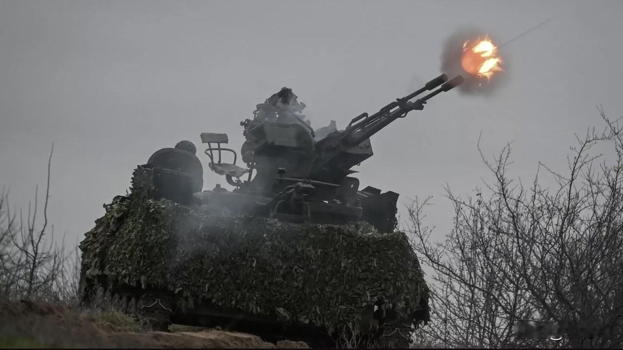 莫斯科，1月4日俄罗斯新闻社报道，俄罗斯国防部称，防空部队连夜在俄罗斯境内摧毁