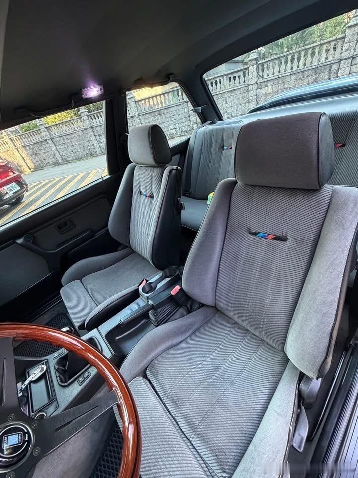 台湾老车BMWE30M-tech2