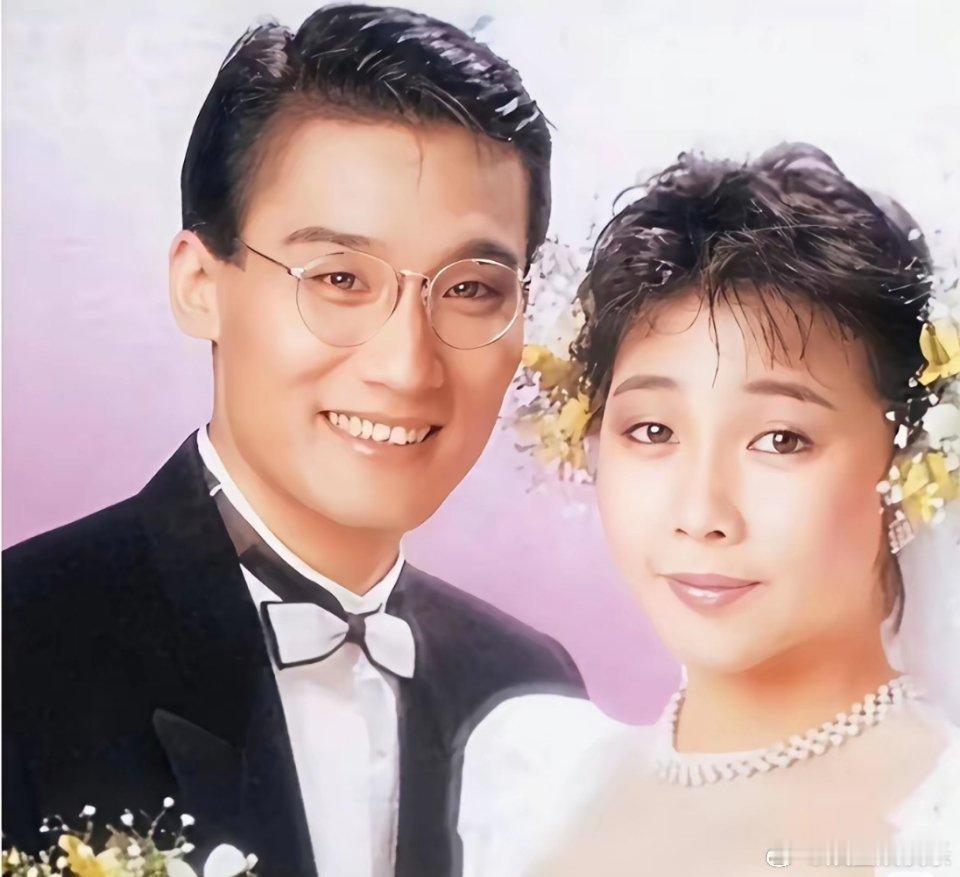 看《镖人》被梁家辉的演技狠狠打动。戏里是伟大父亲，戏外是零绯闻影帝。低谷时江嘉年