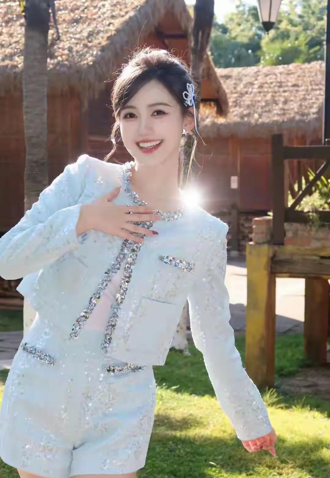 你心目中的极品女神是什么样的细节展现人品男性心中的美女你认为快乐简单吗